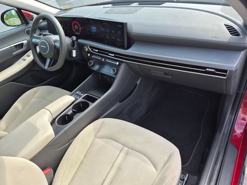 Used 2025 Hyundai Sonata SEL FWD image 35