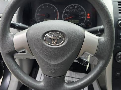 Used 2010 Toyota Corolla LE FWD image 18