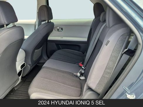 Used 2024 Hyundai Ioniq 5 SEL RWD image 16