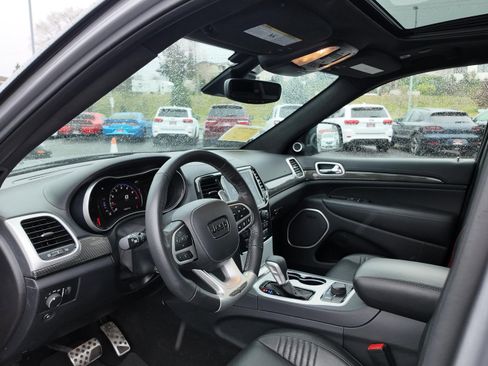 Used 2021 Jeep Grand Cherokee Trackhawk image 16