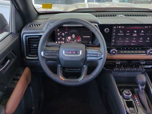 New 2026 GMC Canyon AT4 w/ LPO, Off Road Lift Package AWD/4WD image 15