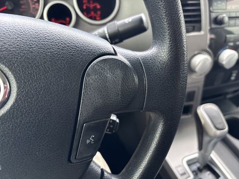 Used 2012 Toyota Tundra 4x4 CrewMax image 19