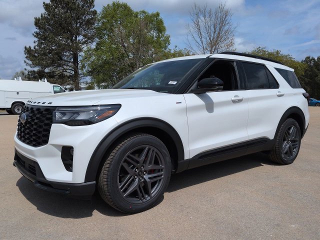 New 2026 Ford Explorer ST-Line w/ ST-Line Street Pack RWD image 7