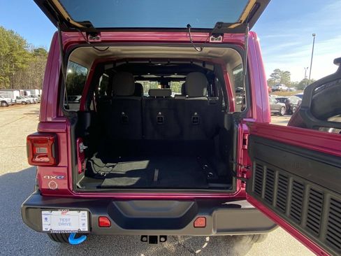 Certified 2024 Jeep Wrangler Sahara image 6