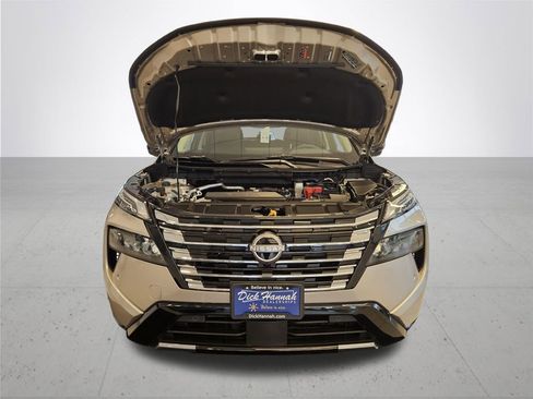 New 2026 Nissan Rogue Platinum image 4