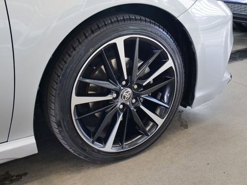 Used 2020 Toyota Camry XSE image 8