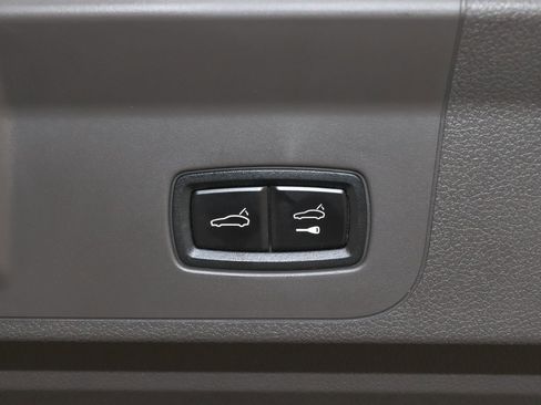 Used 2023 Porsche Panamera 4 Platinum Edition image 45