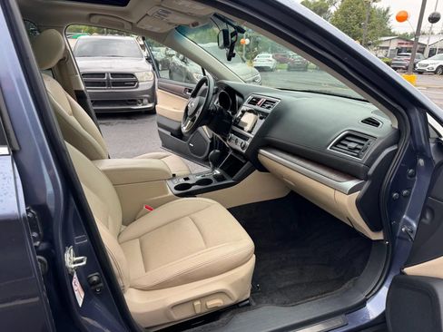 Used 2015 Subaru Outback 2.5i Limited AWD/4WD image 12