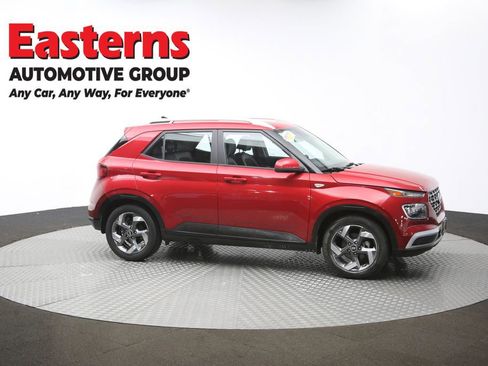 Used 2022 Hyundai Venue Limited image 46