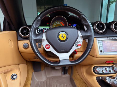 Used 2010 Ferrari California image 37
