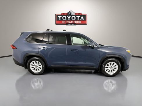 Certified 2024 Toyota Grand Highlander AWD image 8