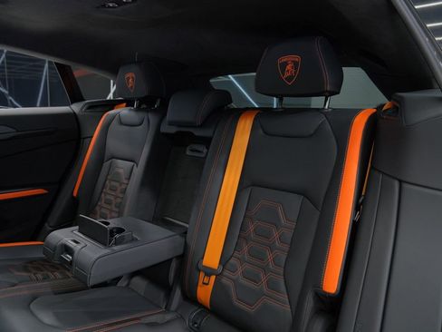 Used 2025 Lamborghini Urus SE image 28