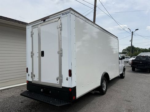 Used 2021 Chevrolet Express 3500 w/ Power Convenience Package RWD image 2