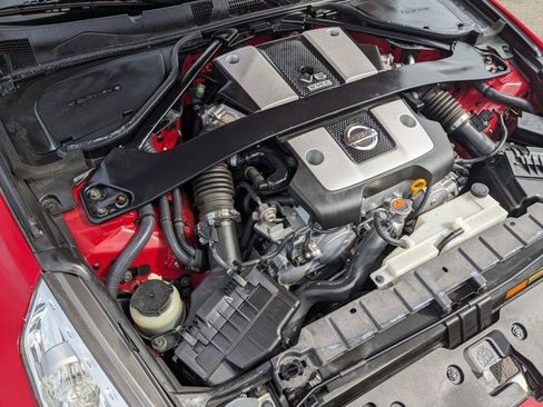 Used 2011 Nissan 370Z image 21