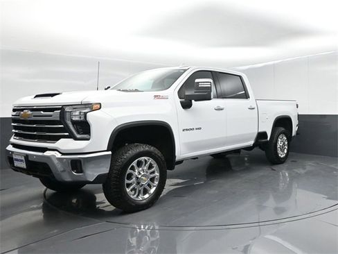 Used 2024 Chevrolet Silverado 2500 LTZ w/ LTZ Plus Package image 4