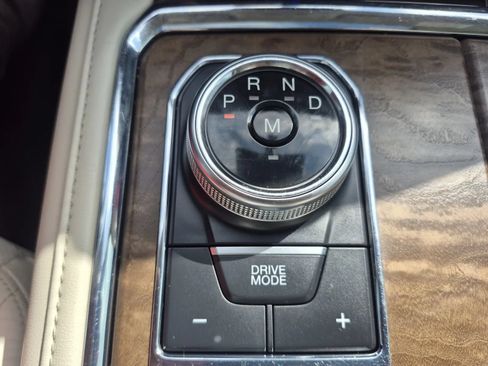 Used 2018 Ford Expedition Platinum RWD image 32
