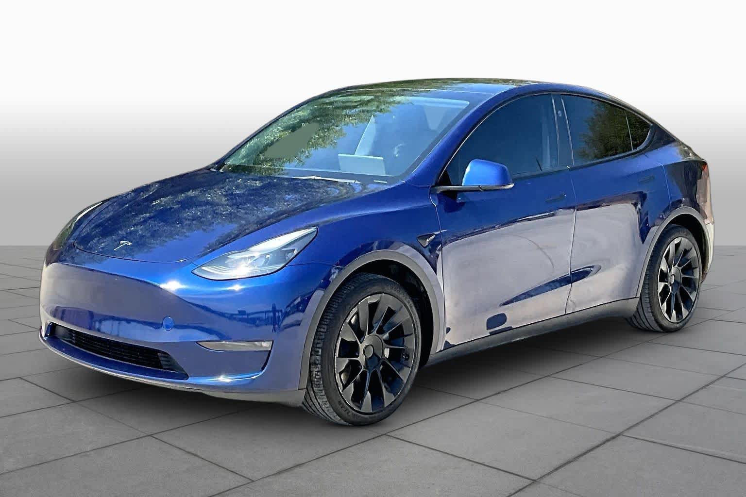 Used 2023 Tesla Model Y Long Range AWD/4WD image 2