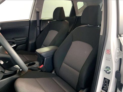 Certified 2025 Kia Soul LX FWD image 22