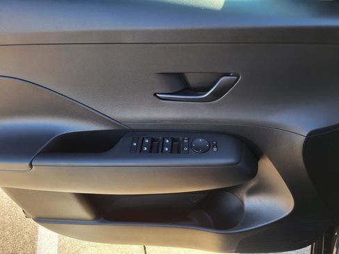 New 2026 Hyundai Kona SE FWD image 13