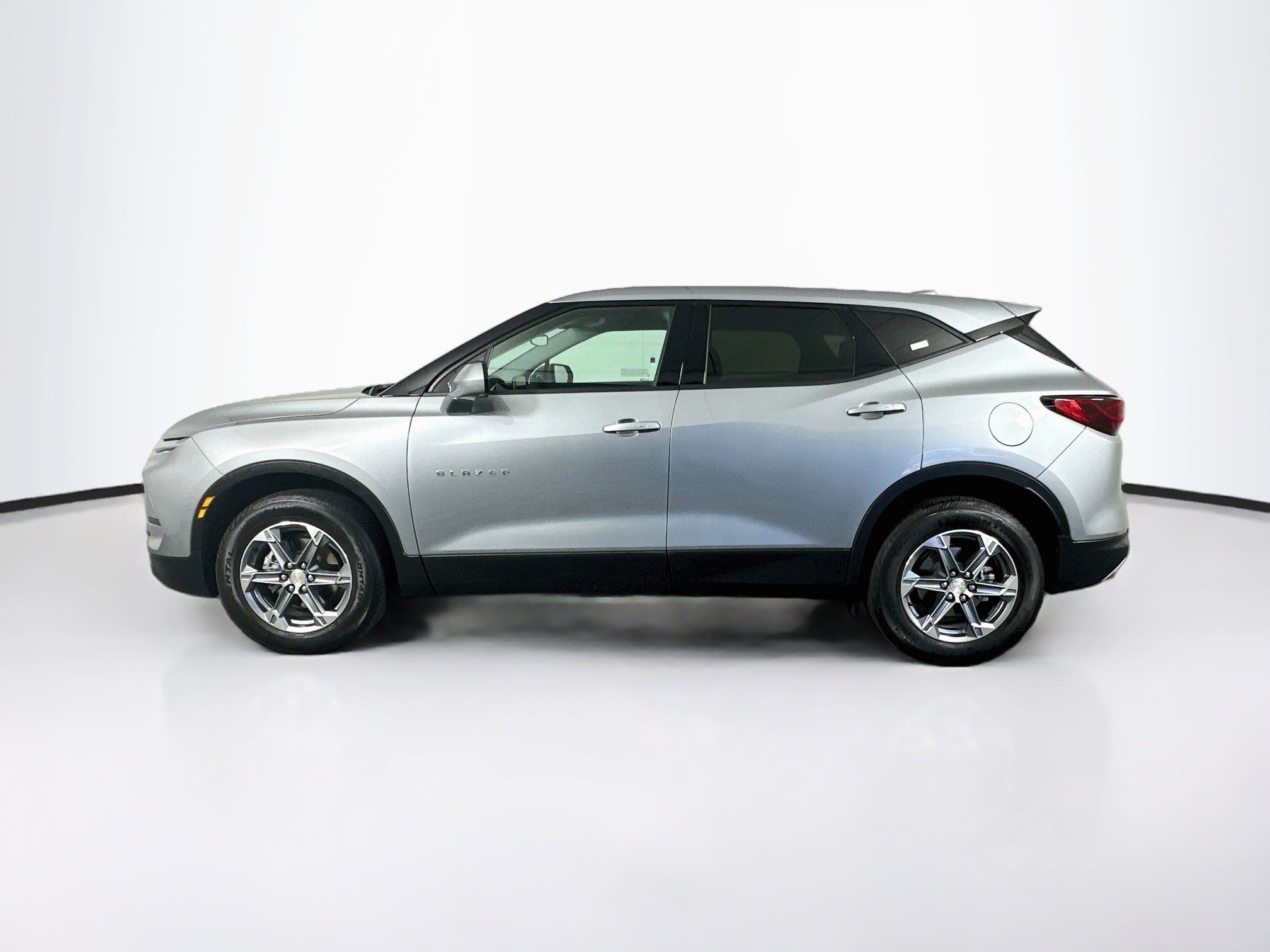 Used 2026 Chevrolet Blazer LT FWD image 4