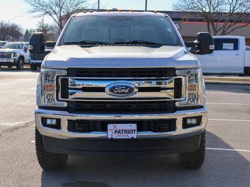 Used 2017 Ford F250 XLT w/ XLT Value Package image 2