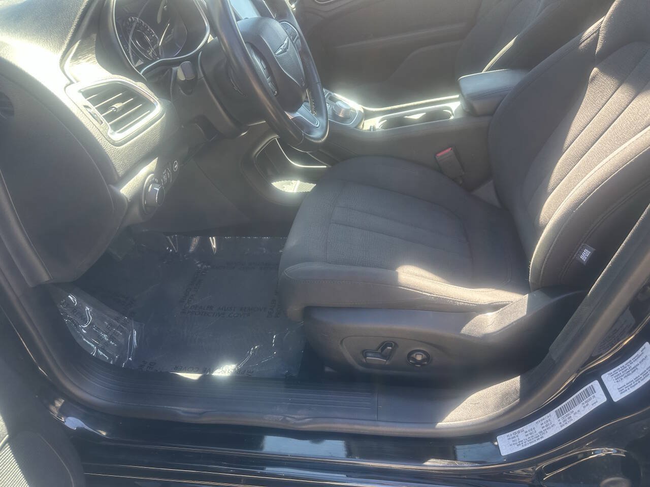 Used 2016 Chrysler 200 Limited w/ Anniversary Edition FWD image 29