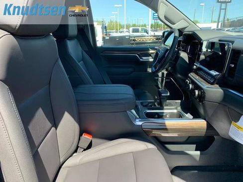 New 2026 Chevrolet Silverado 1500 LT Trail Boss w/ Convenience Package II AWD/4WD image 13