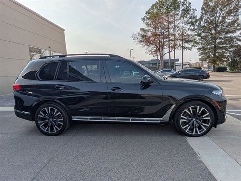 Used 2022 BMW X7 xDrive40i w/ Premium Package image 6