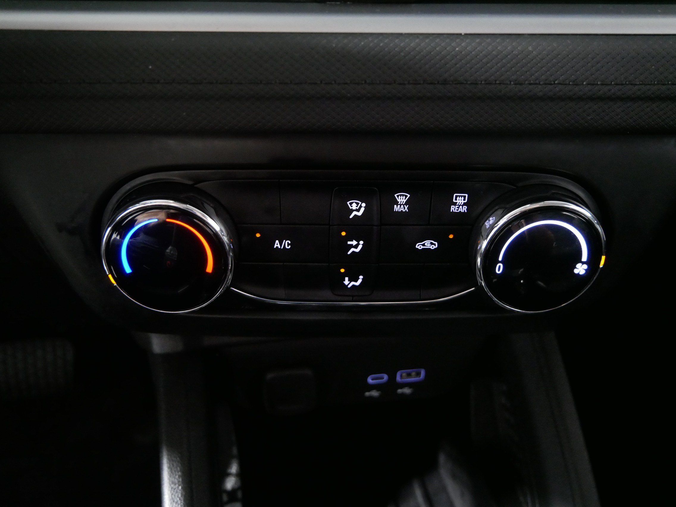 Used 2024 Chevrolet TrailBlazer LS w/ LS Convenience Package AWD/4WD image 23