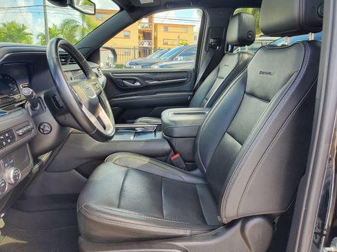 Used 2023 GMC Yukon XL Denali AWD/4WD image 22