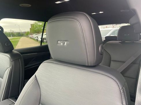 New 2026 Buick Enclave Sport Touring w/ Power Package FWD image 20