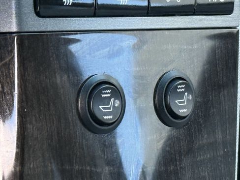 Used 2015 Toyota Venza LE image 11