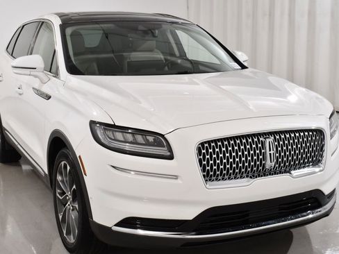 Used 2022 Lincoln Nautilus Reserve w/ Equipment Group 201A AWD/4WD image 4