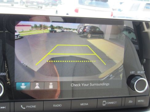 Certified 2024 Honda HR-V LX image 9