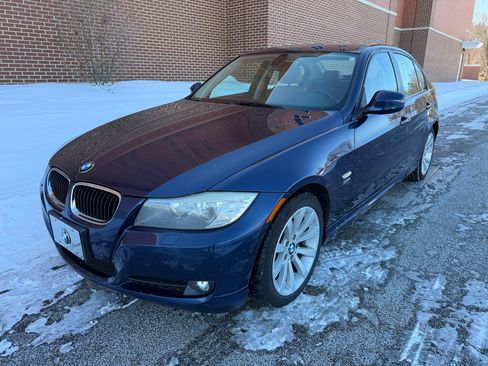 Used 2011 BMW 328i xDrive Sedan image 1
