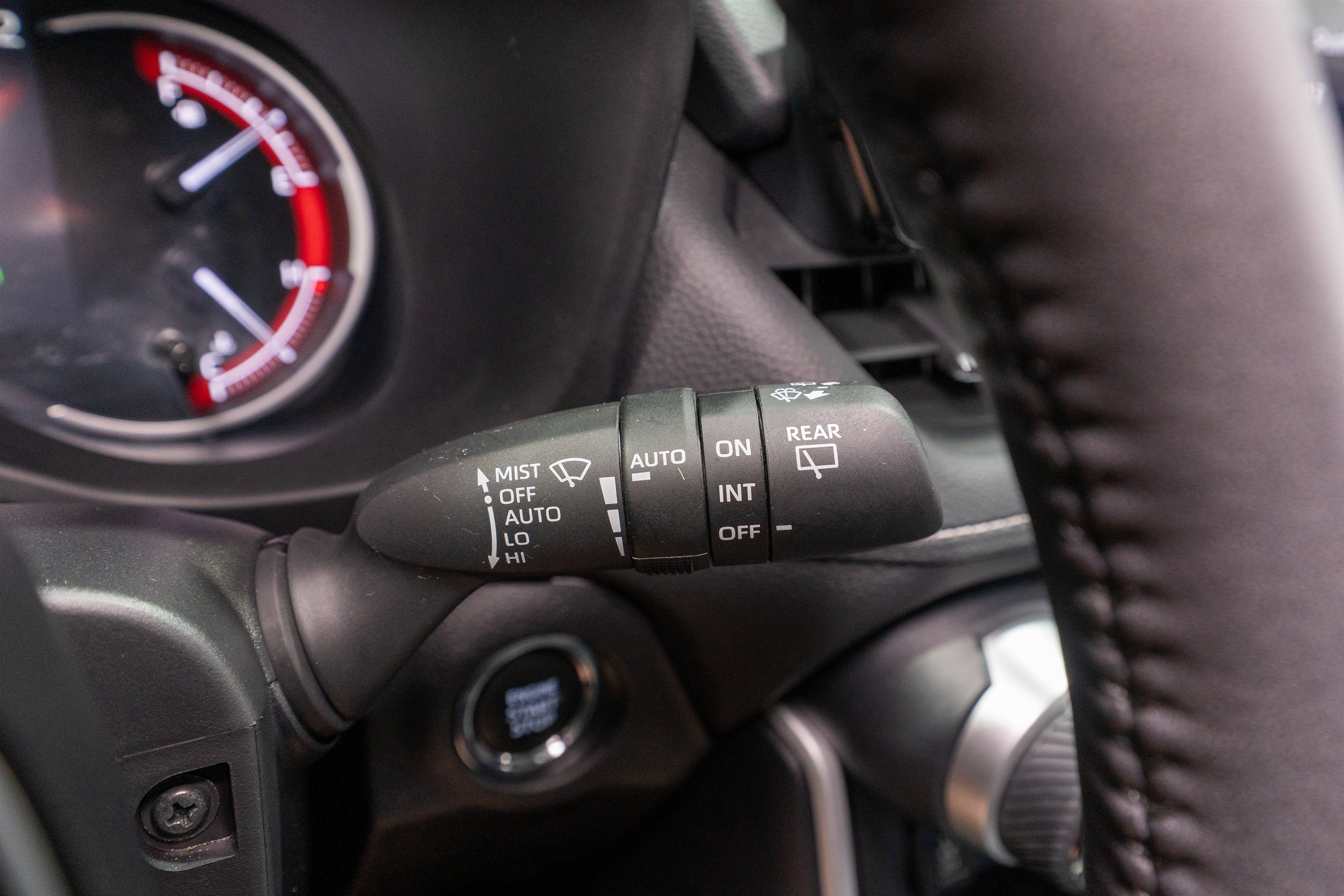 Used 2025 Toyota RAV4 XLE Premium w/ Weather Package FWD image 28