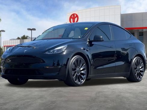 Used 2022 Tesla Model Y Performance AWD/4WD image 9