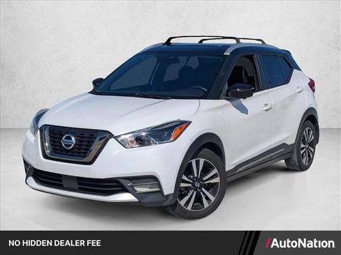 Used 2020 Nissan Kicks SR w/ SR Premium Package FWD image 1