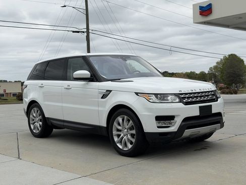 Used 2017 Land Rover Range Rover Sport HSE image 3