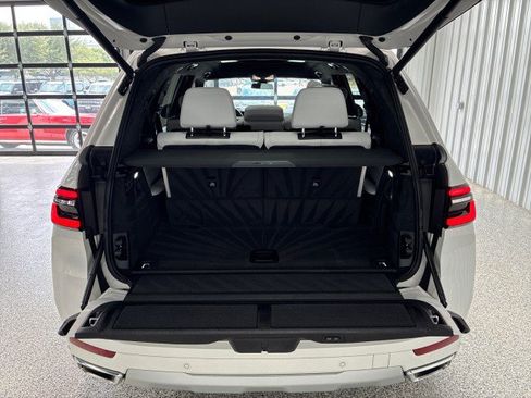Used 2024 BMW X7 xDrive40i w/ Premium Package AWD/4WD image 28