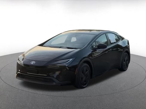 Used 2025 Toyota Prius LE image 7