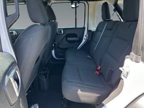 Used 2020 Jeep Wrangler Unlimited Sport image 13