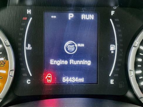 Used 2017 Jeep Renegade Latitude w/ Safety & Security Group (ALP) AWD/4WD image 18