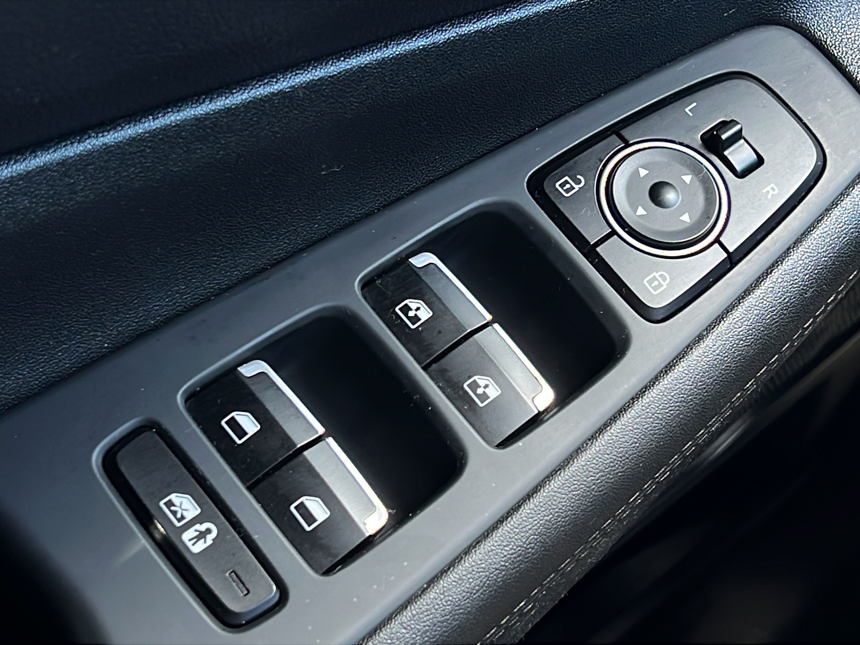 Used 2023 Hyundai Santa Fe SEL AWD/4WD image 18