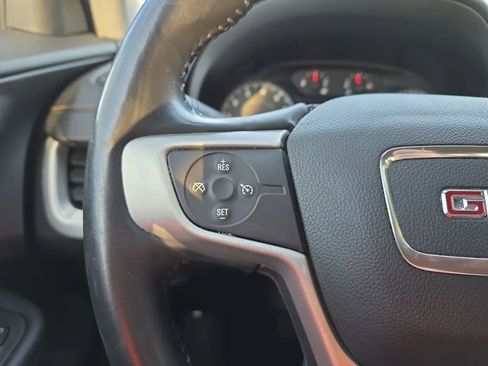 Used 2018 GMC Terrain SLE image 17