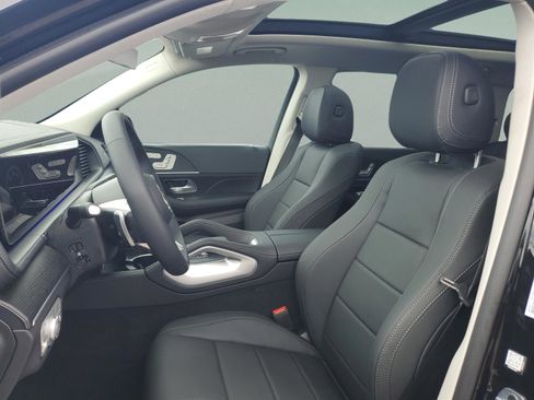 New 2026 Mercedes-Benz GLS 450 4MATIC image 25