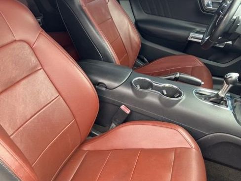 Used 2017 Ford Mustang GT Premium RWD image 13