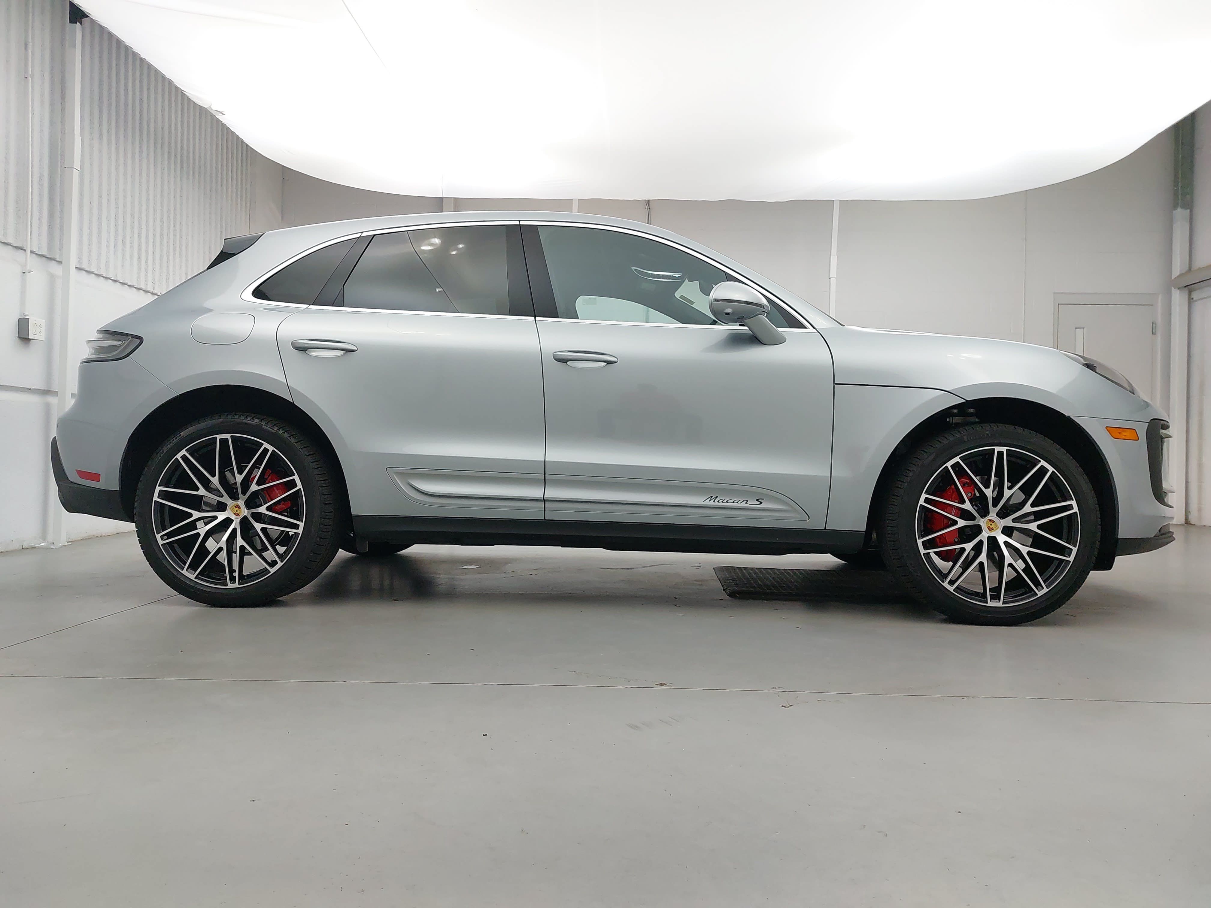 Certified 2026 Porsche Macan S AWD/4WD image 8