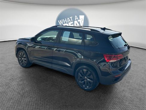 Used 2022 Volkswagen Taos S image 6