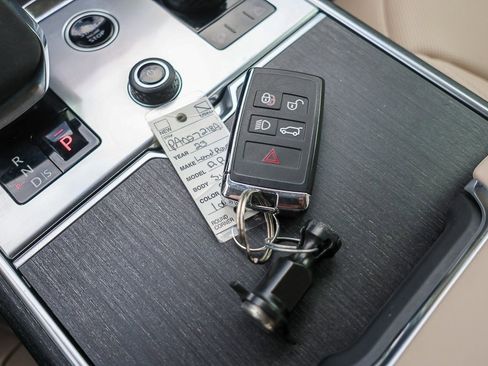 Used 2023 Land Rover Range Rover SE image 29